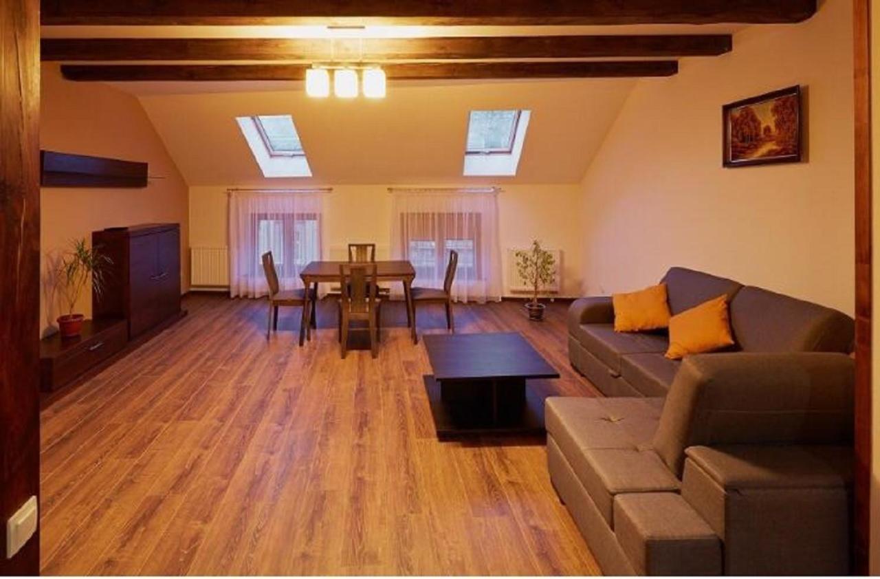 Apartment On Lychakivska Lviv Extérieur photo